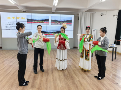 以舞為橋連蘇伊 金陵舞韻邂逅西域風情 兩地學子共繪民族團結新畫卷